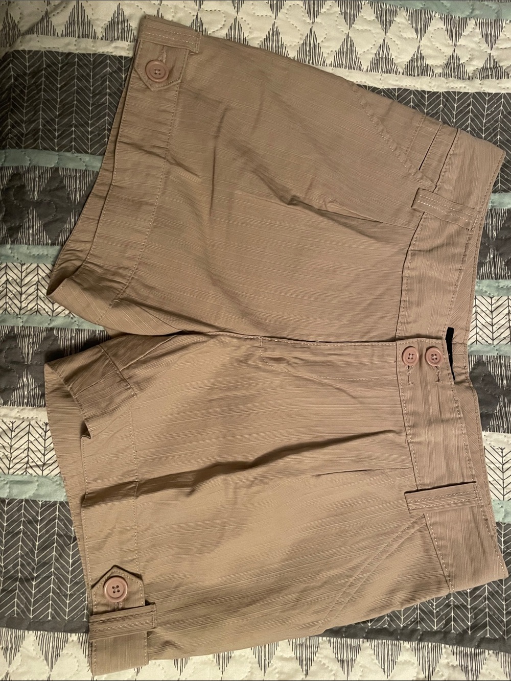 a.n.a. Tan women’s Casual Shorts